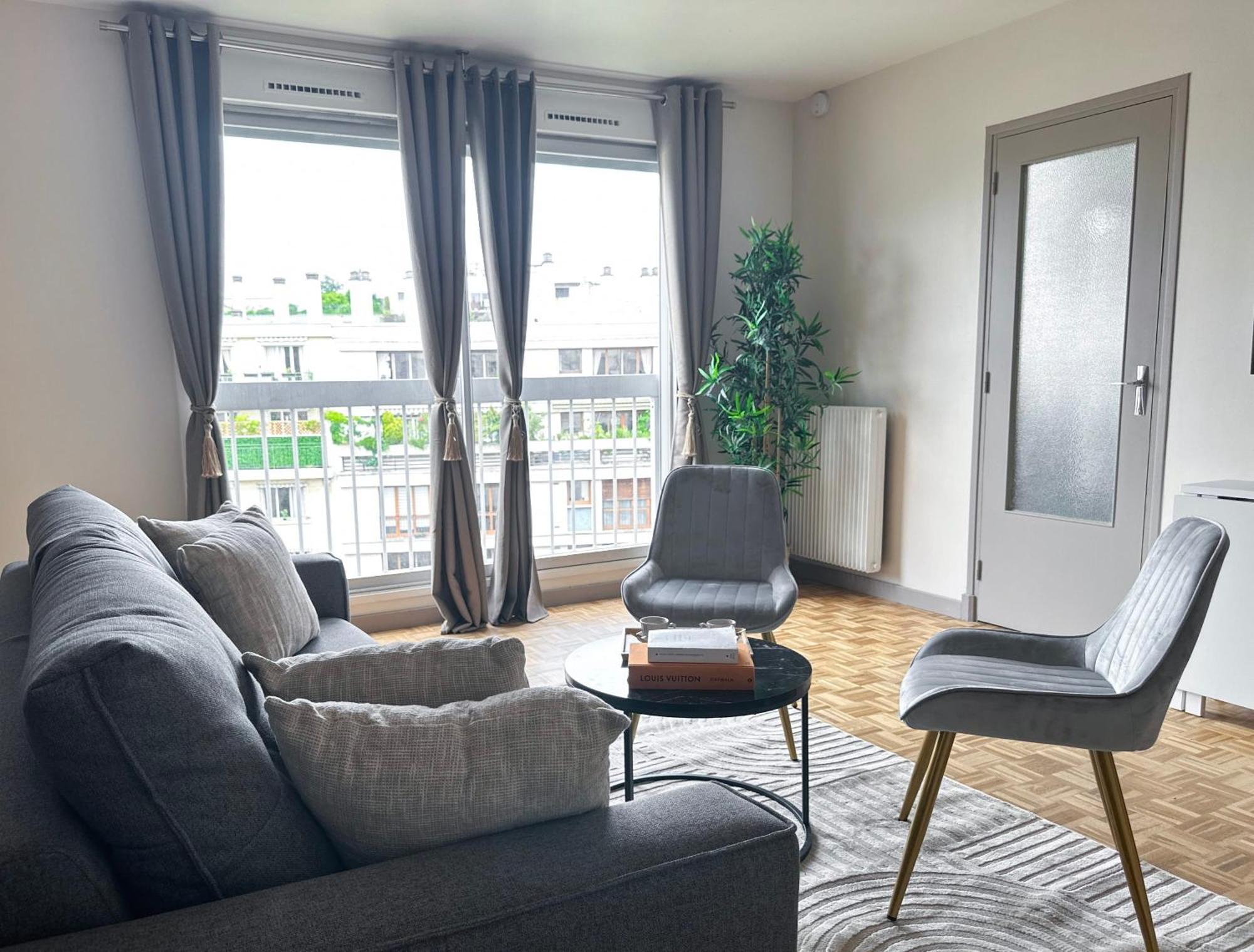 Brand-New Studio With Eiffel Tower View Paris Exterior foto