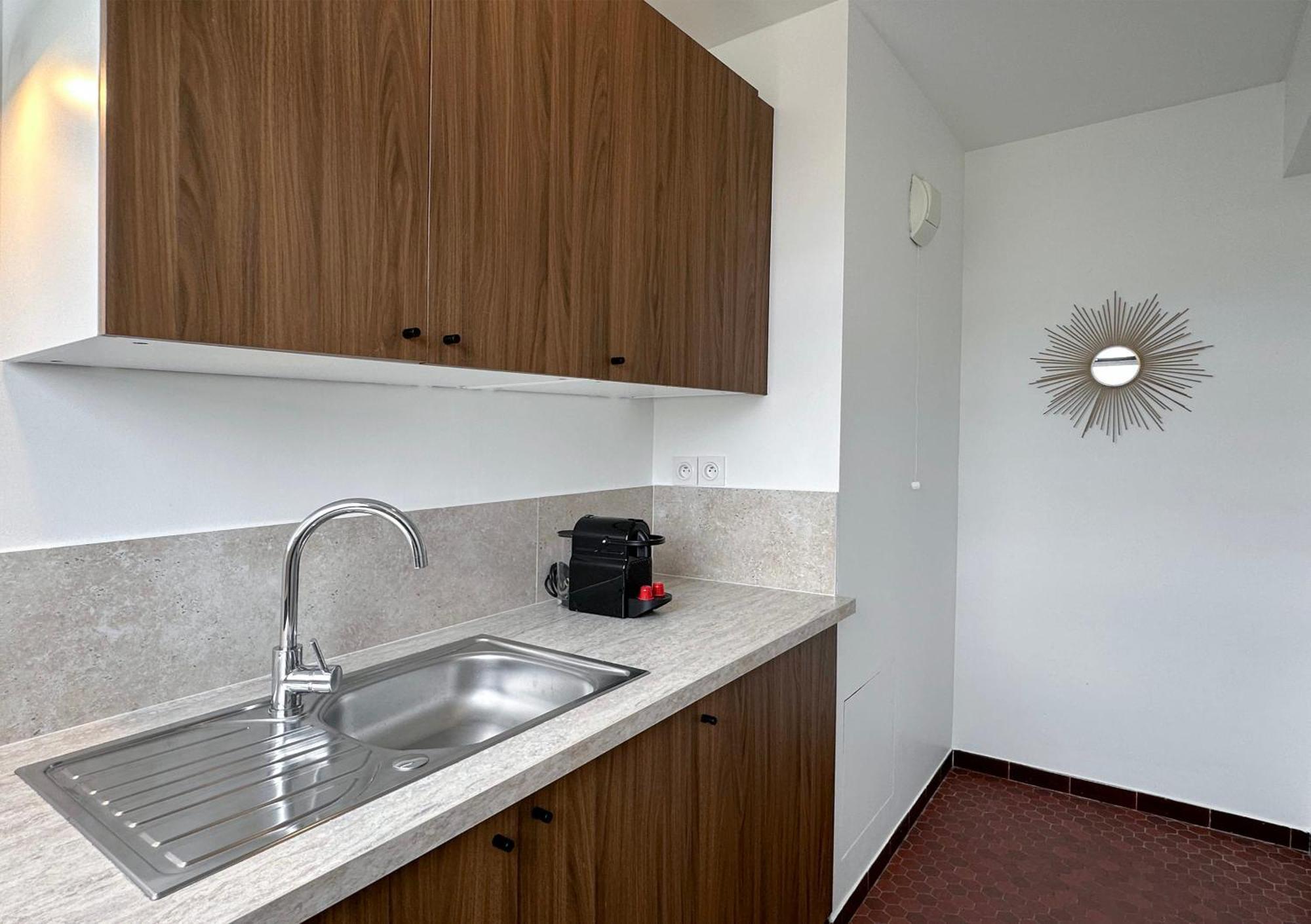 Brand-New Studio With Eiffel Tower View Paris Exterior foto