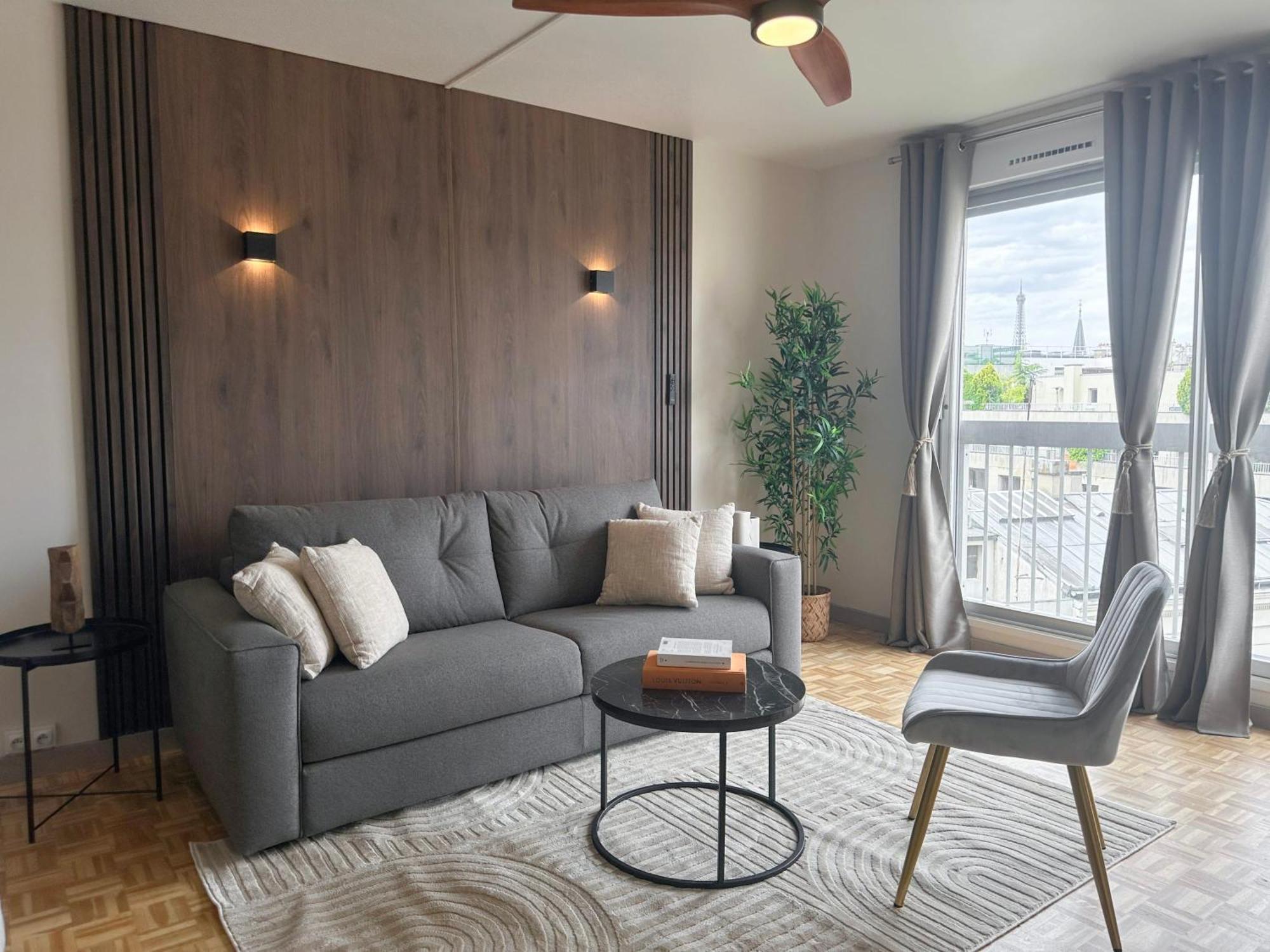 Brand-New Studio With Eiffel Tower View Paris Exterior foto